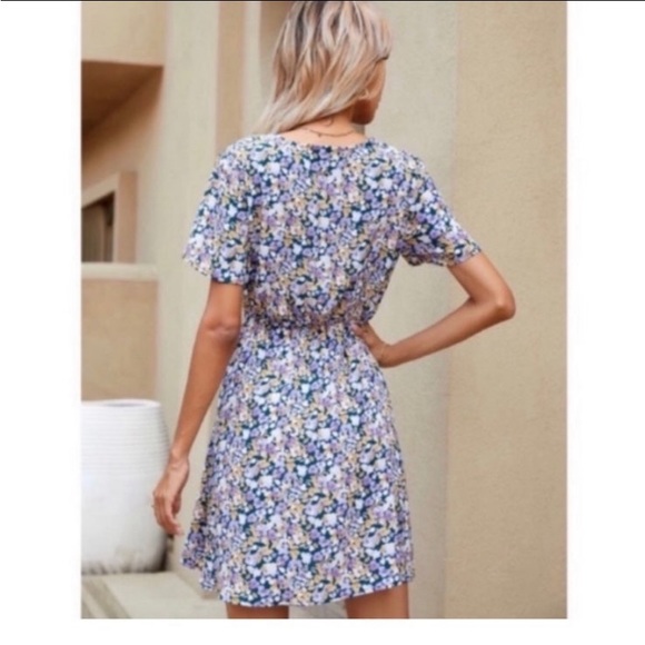 V NECK FLOWER PRINT A LINE DRESS - Picture 4 of 9